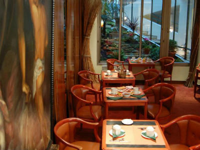 Moulin Plaza Parijs