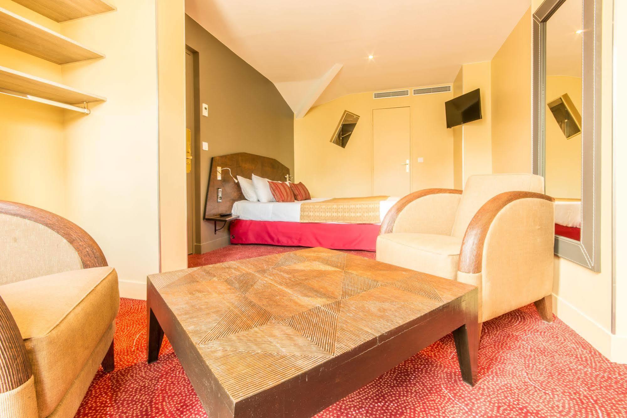 Moulin Plaza 3* Parijs